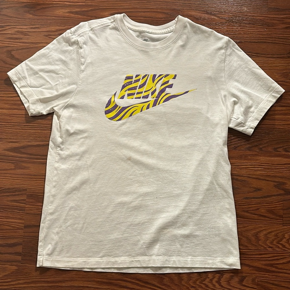 Nike t- shirt